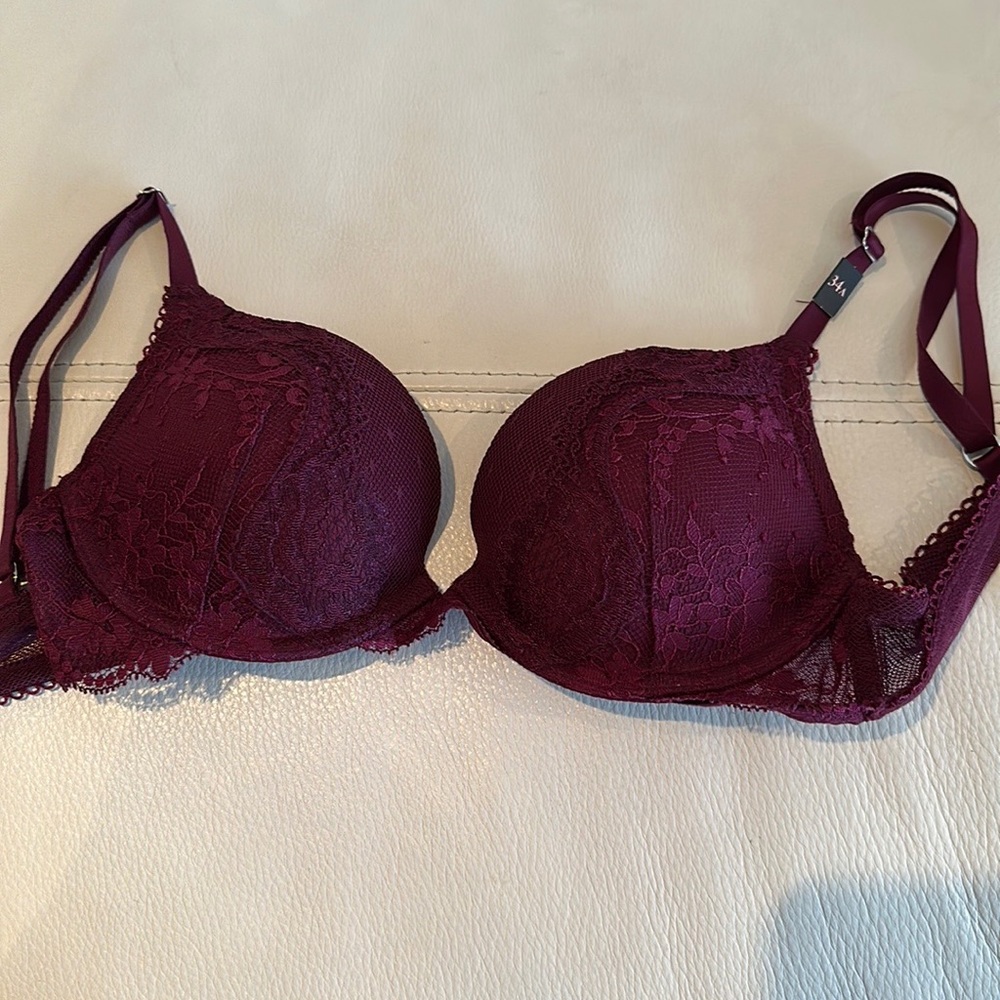 Victoria’ Secret Bra